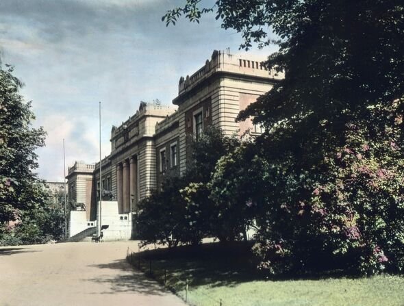 Swedish Police Swarm Gothenburg University After Loud Bangs Swedish Police Swarm Gothenburg University After Loud Bangs