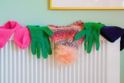 Clean Radiators with Hairdryer for Twice Faster Home Heating