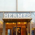 Hermès Stock Overvalued at 52.8 P/E Amid Weak Growth