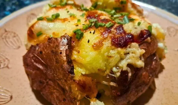 Perfect Crispy Baked Potatoes: Salt Coating Trick for Golden Skin