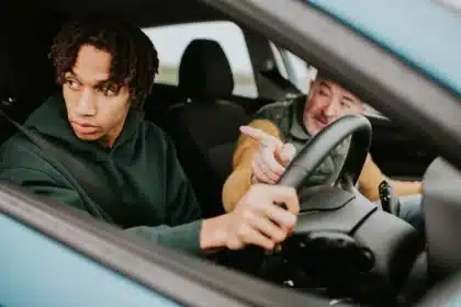 DVSA Urges Learners: Verify Instructor Before Lessons