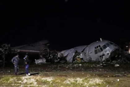 Bolivia Cargo Plane Crash Kills 15, Scatters Money on Highway
