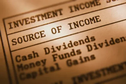 TSLY ETF Lags Tesla, SPY: Strategy Flaws and Volatility Risks