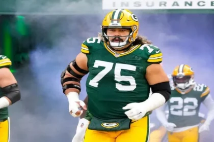 Packers Re-Sign Versatile OL Sean Rhyan to 3-Year, M Deal