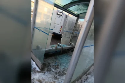 Winnipeg Bus Crashes Into Shelter, Injuring Two Women Riders