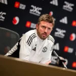 Carrick Unfazed by Scholes’ Criticism After Man Utd Loss