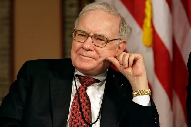 Buffett’s Shareholder Letters Set Tough Standard for CEOs