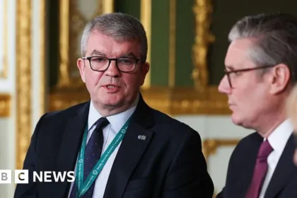 UK Border Security Chief Resigns After 18 Months Amid Migrant Surge