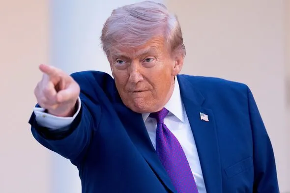 Trump Health Concerns Spike Over Drooping Face, Dozing in Oval Office