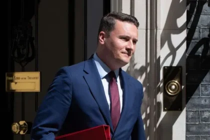 Wes Streeting ‘Dirty Tricks’ Row Sparks Over Mystery Leadership Site