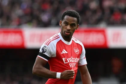 Arteta Targets Timber Return for UCL Final Amid Arsenal RB Crisis